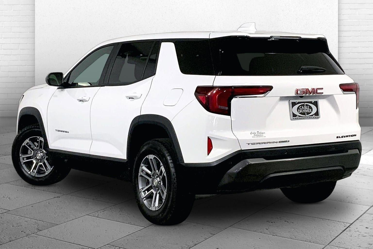 Used 2025 GMC Terrain Elevation AWD/4WD image 13