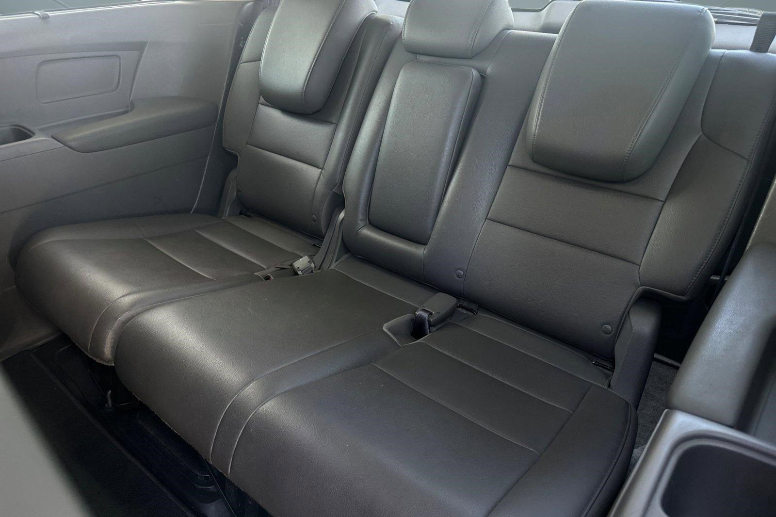 Used 2013 Honda Odyssey Touring image 34