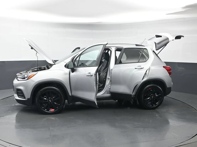 Used 2021 Chevrolet Trax LT w/ Redline Edition AWD/4WD image 39