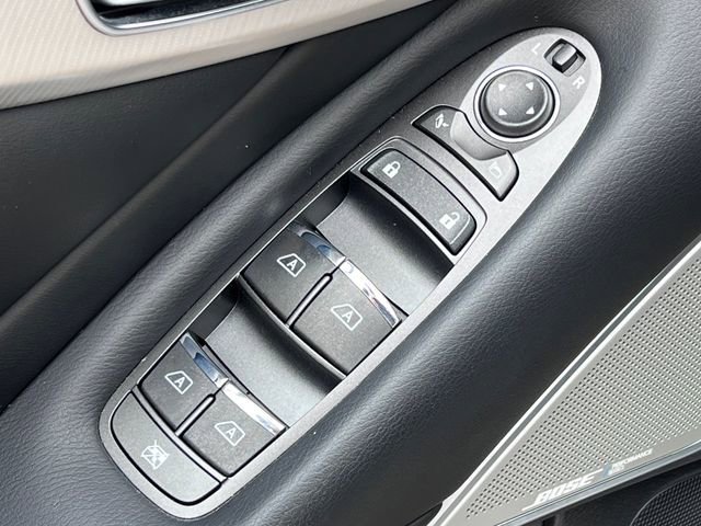Used 2023 INFINITI Q50 Luxe AWD/4WD image 16