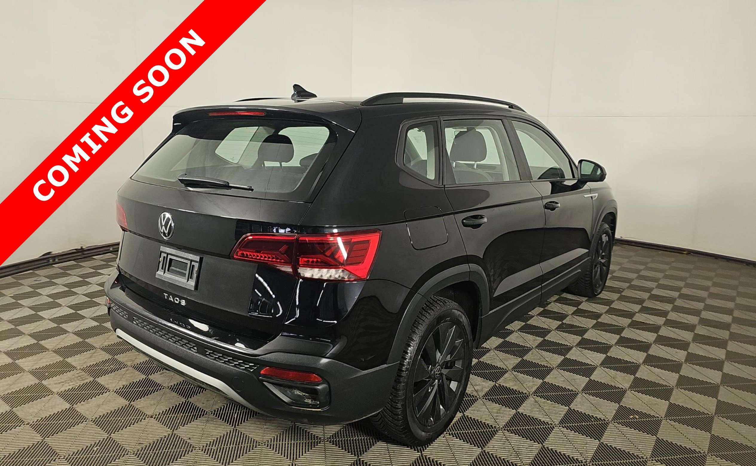 Used 2023 Volkswagen Taos S FWD image 4