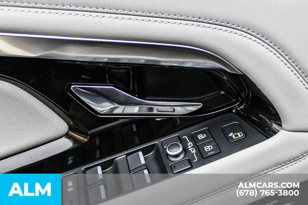 Used 2021 Land Rover Range Rover Evoque R-Dynamic SE image 38