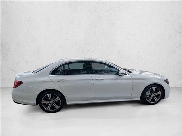 Used 2017 Mercedes-Benz E 300 image 4
