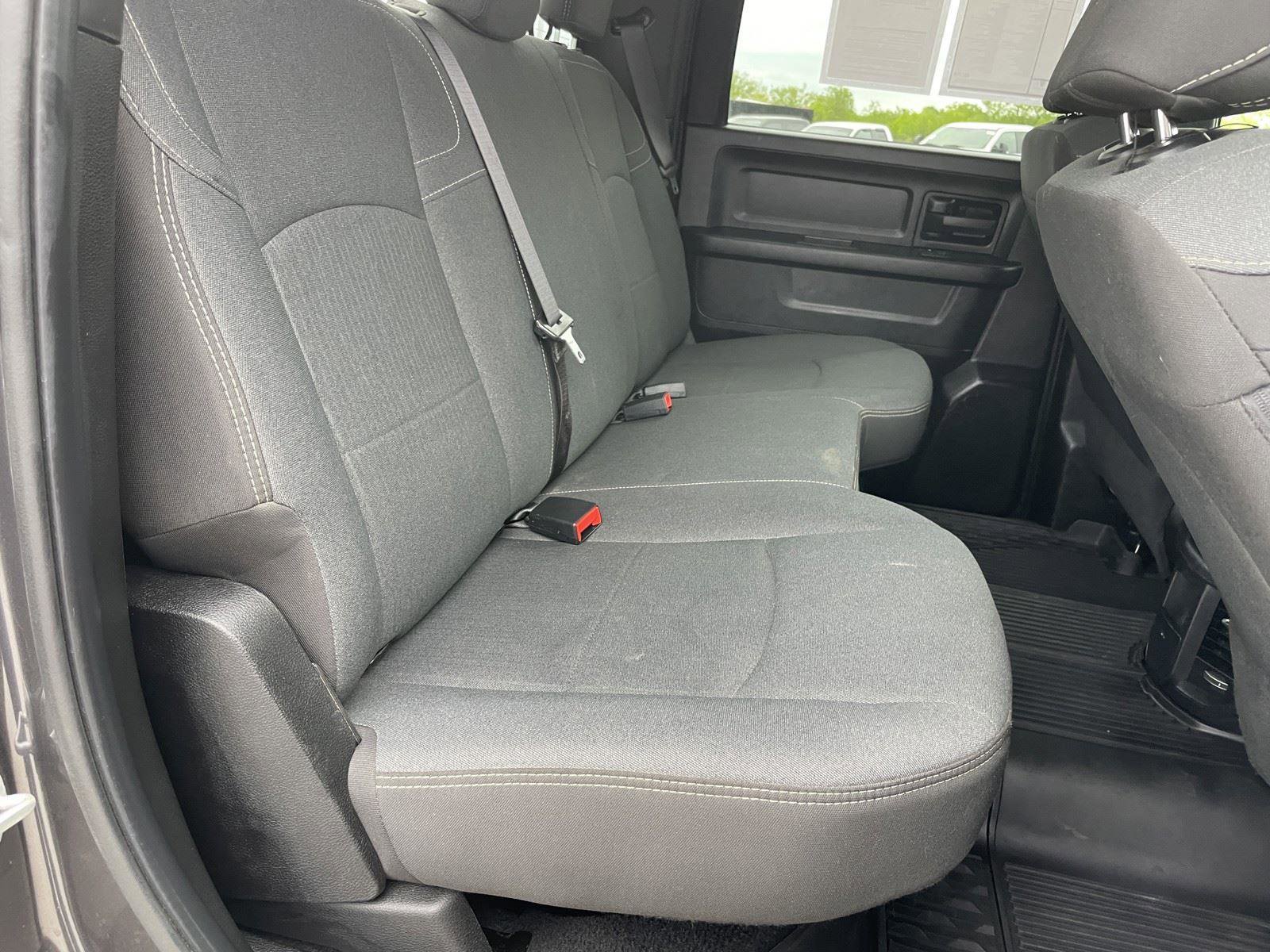 Used 2024 RAM 3500 Tradesman w/ Chrome Appearance Group image 25