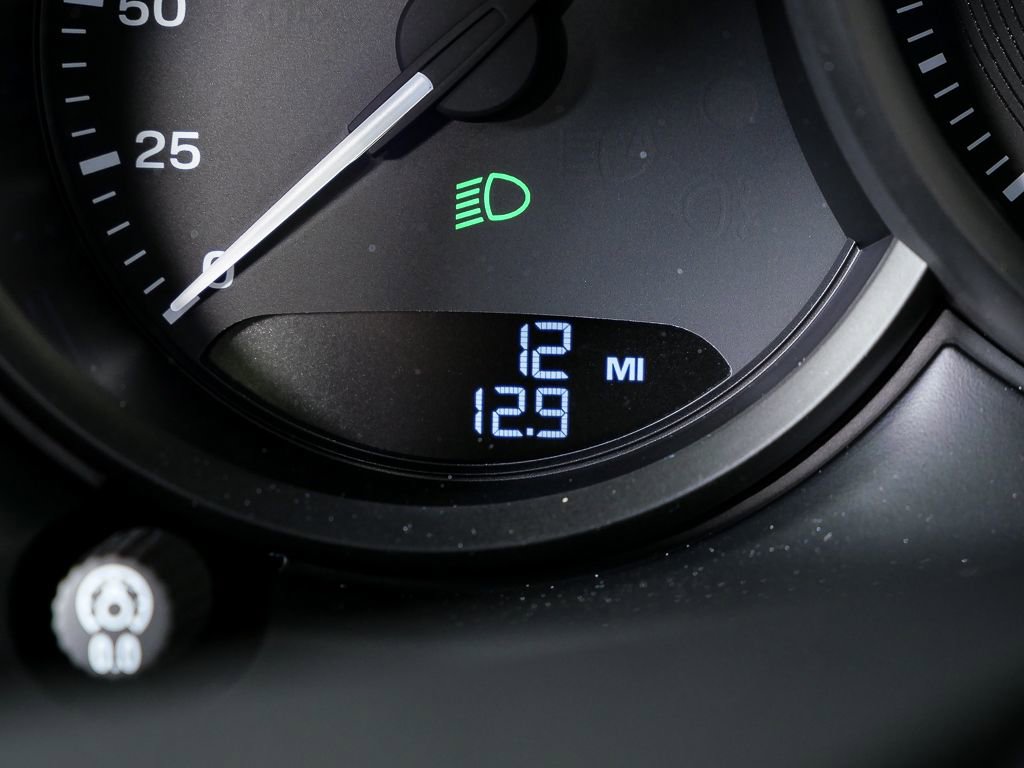 New 2026 Porsche Macan GTS image 12