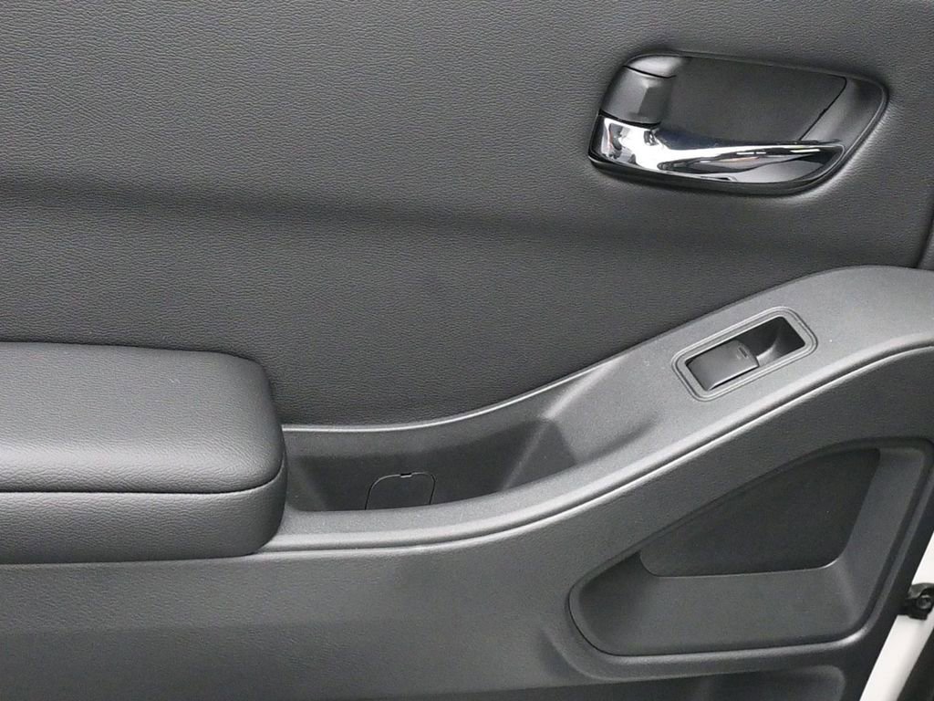 New 2025 Nissan Frontier SV w/ SV Convenience Package image 14