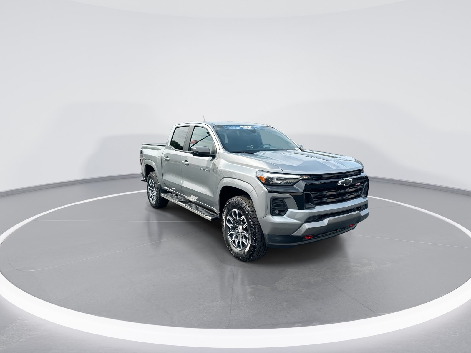 Used 2025 Chevrolet Colorado Z71 AWD/4WD image 2
