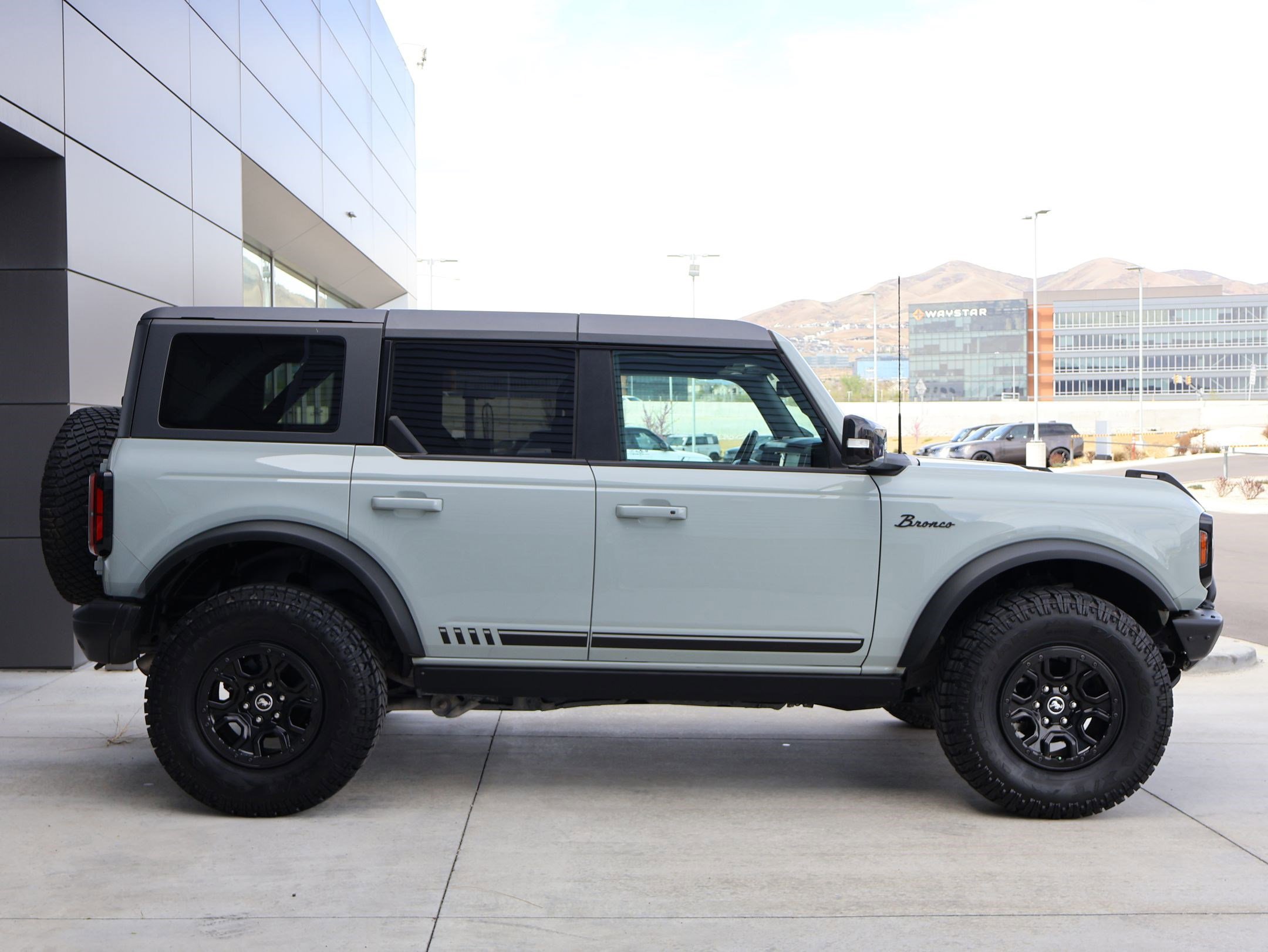 Used 2021 Ford Bronco First Edition image 4