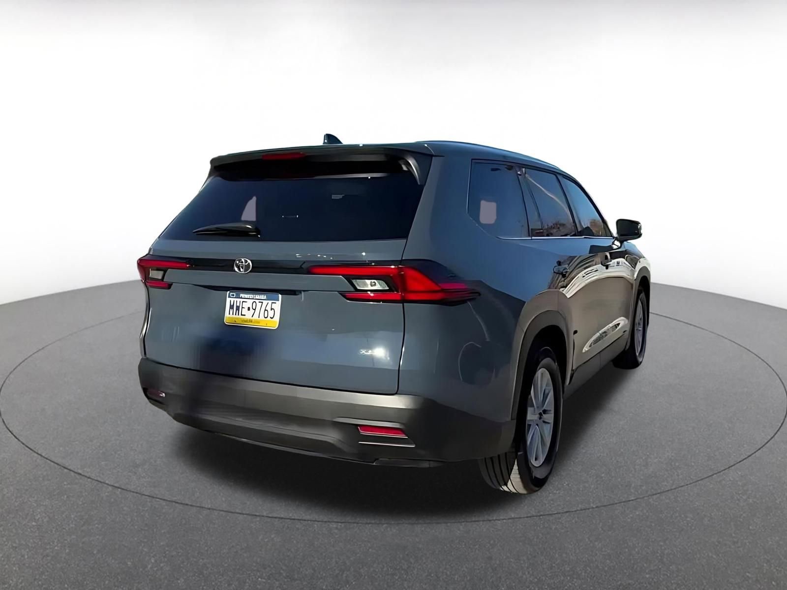 Used 2025 Toyota Grand Highlander FWD image 14