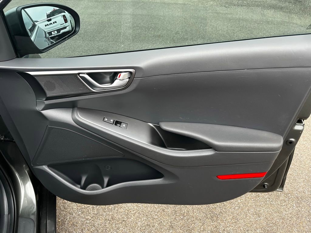 Used 2022 Hyundai Ioniq SEL image 41