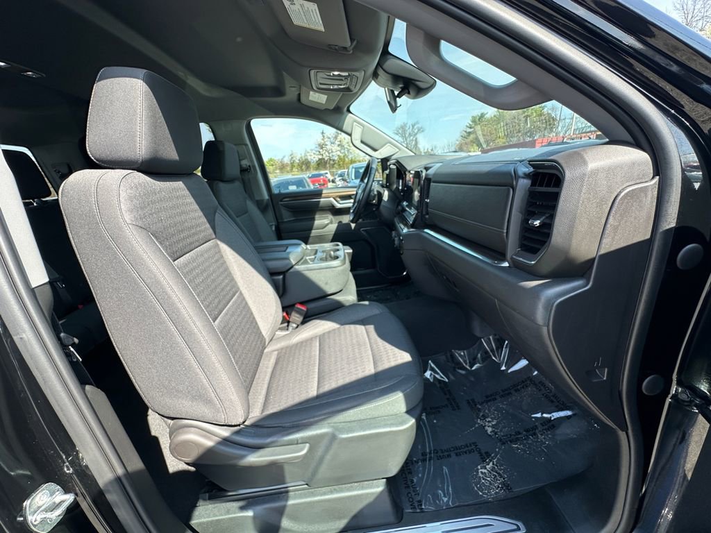 Used 2023 Chevrolet Silverado 1500 LT image 25
