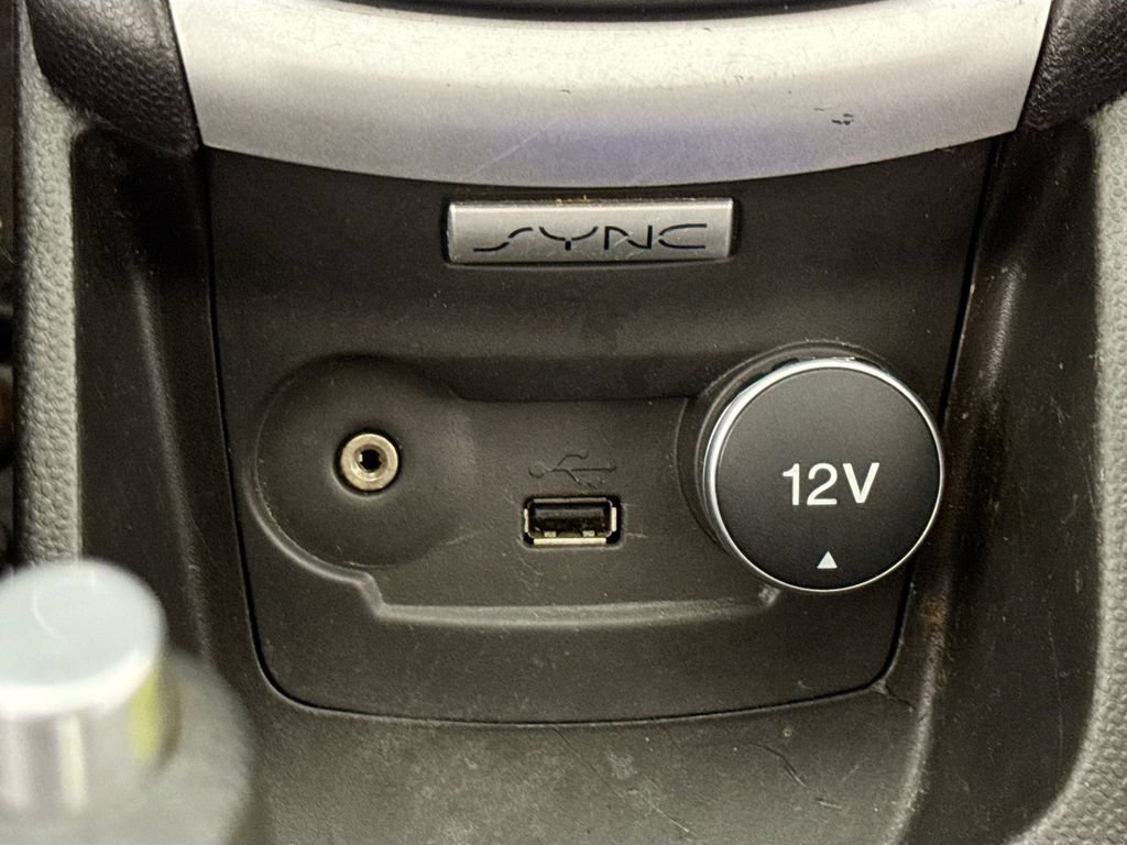 Used 2015 Ford Fiesta SE FWD image 16