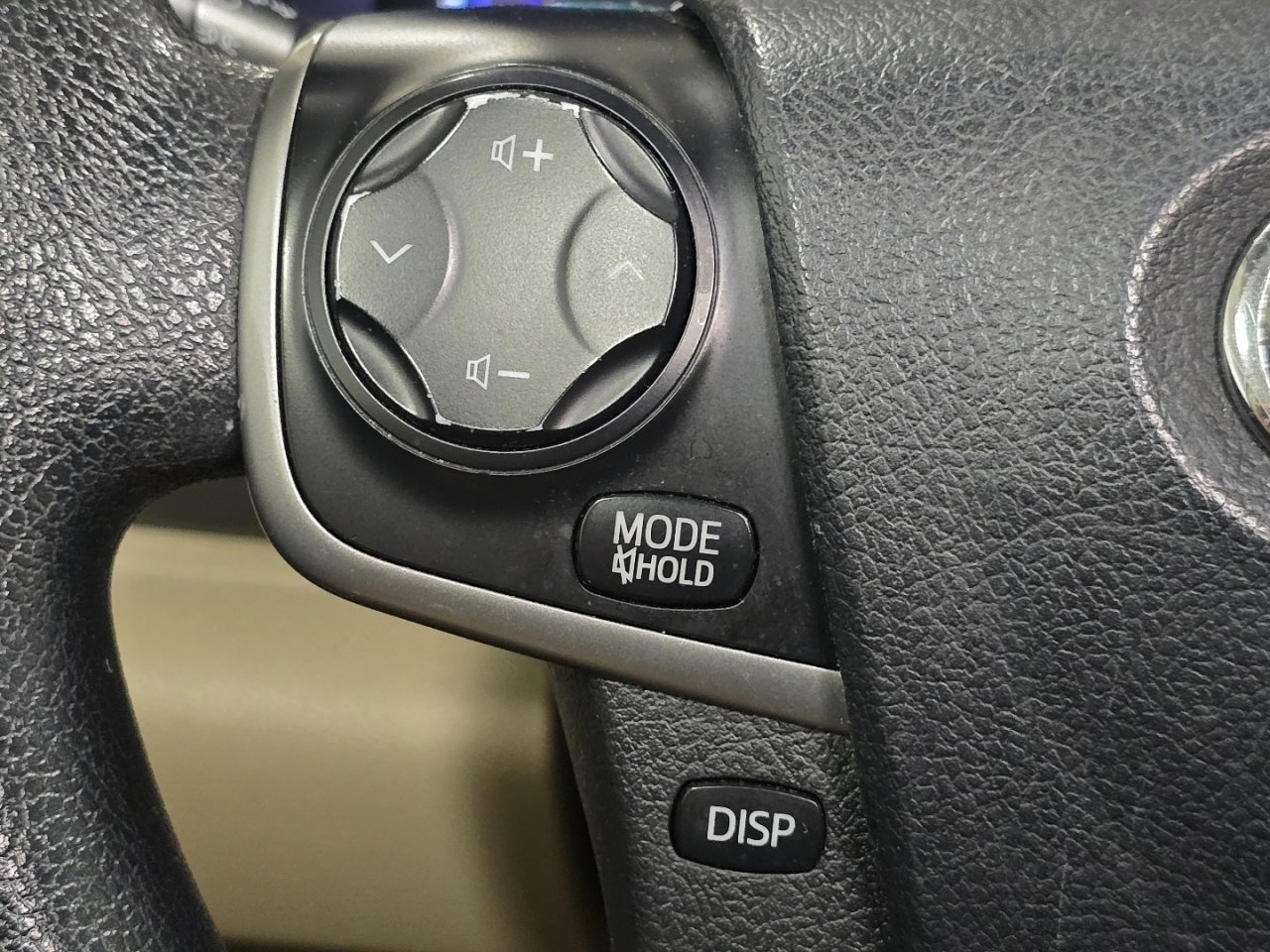 Used 2012 Toyota Camry LE image 32