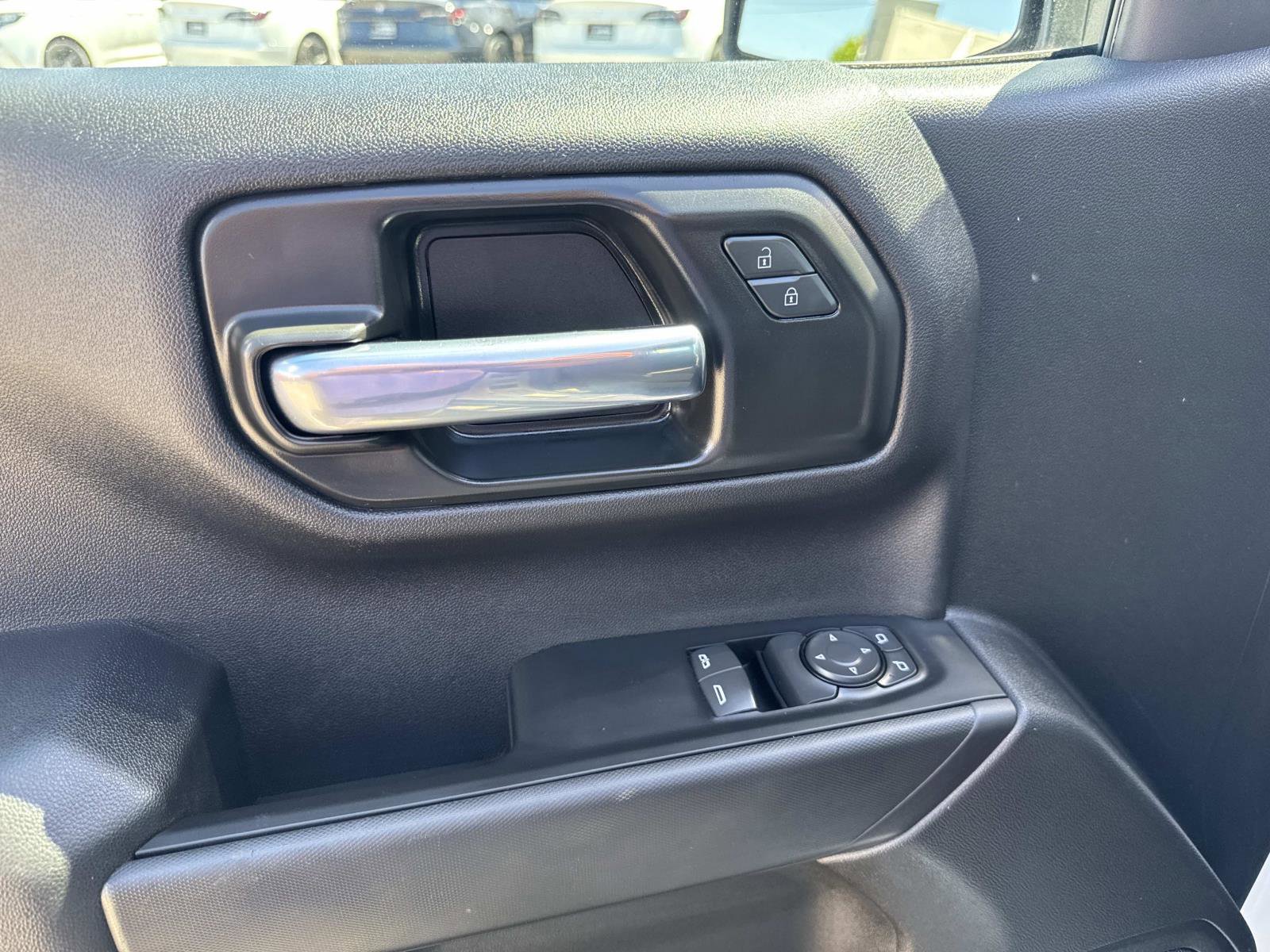 Used 2025 Chevrolet Silverado 1500 W/T image 9