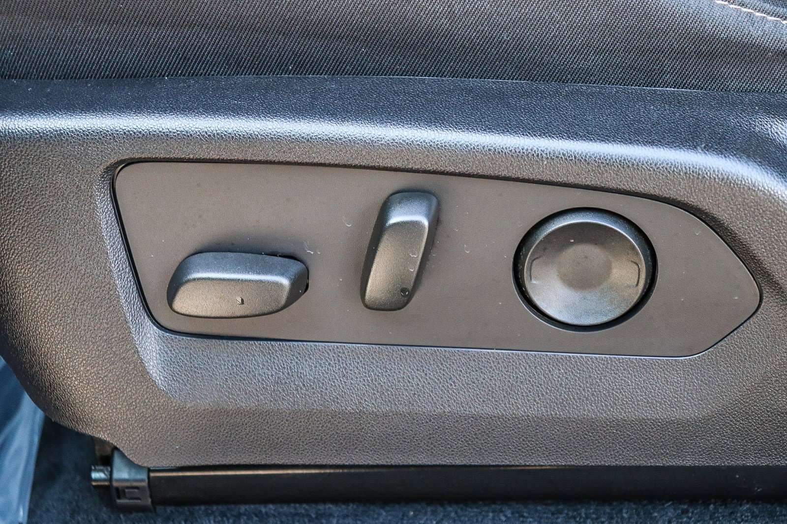 Used 2023 Chevrolet Colorado LT w/ LT Convenience Package II image 19