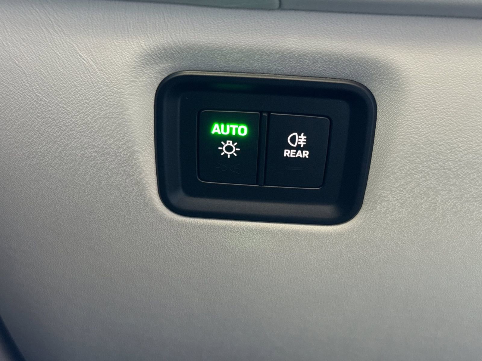 New 2026 Porsche Cayenne Coupe image 33