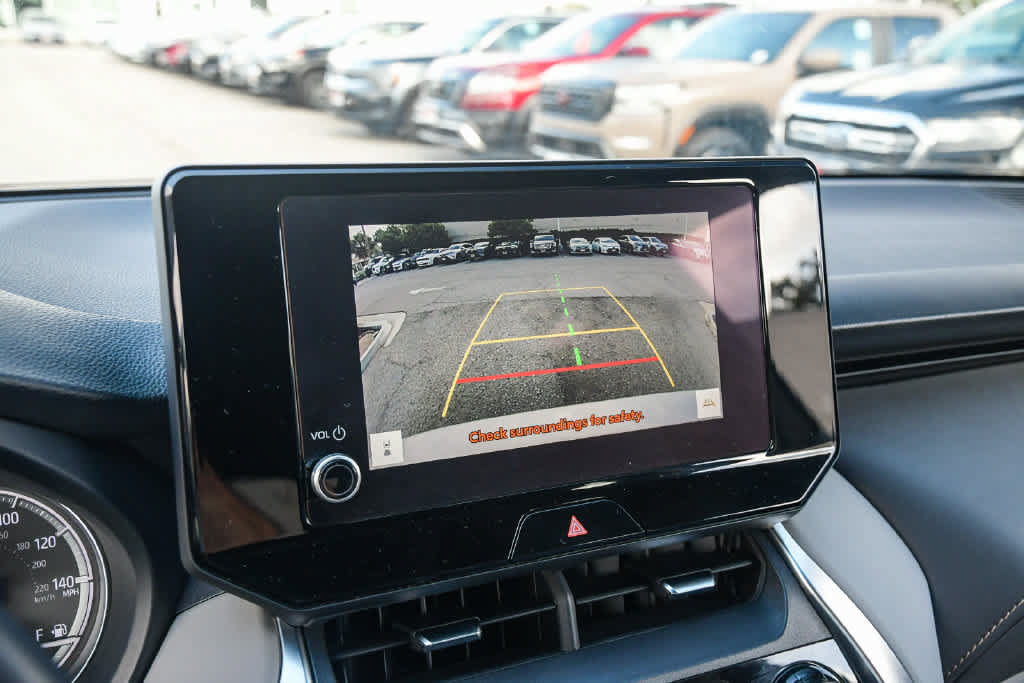 Certified 2024 Toyota Venza LE AWD/4WD image 23