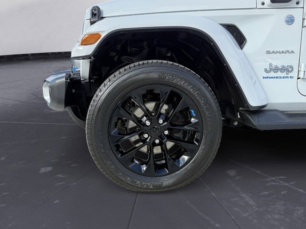 Used 2023 Jeep Wrangler Unlimited Sahara image 12