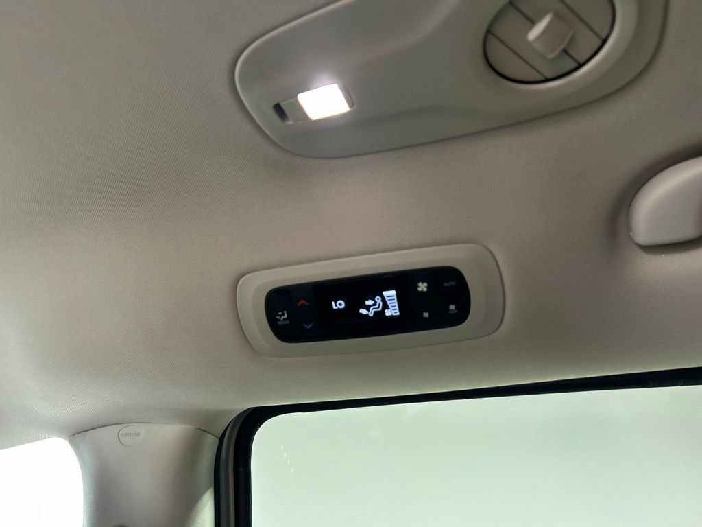 Certified 2023 Chrysler Pacifica Touring-L FWD image 27