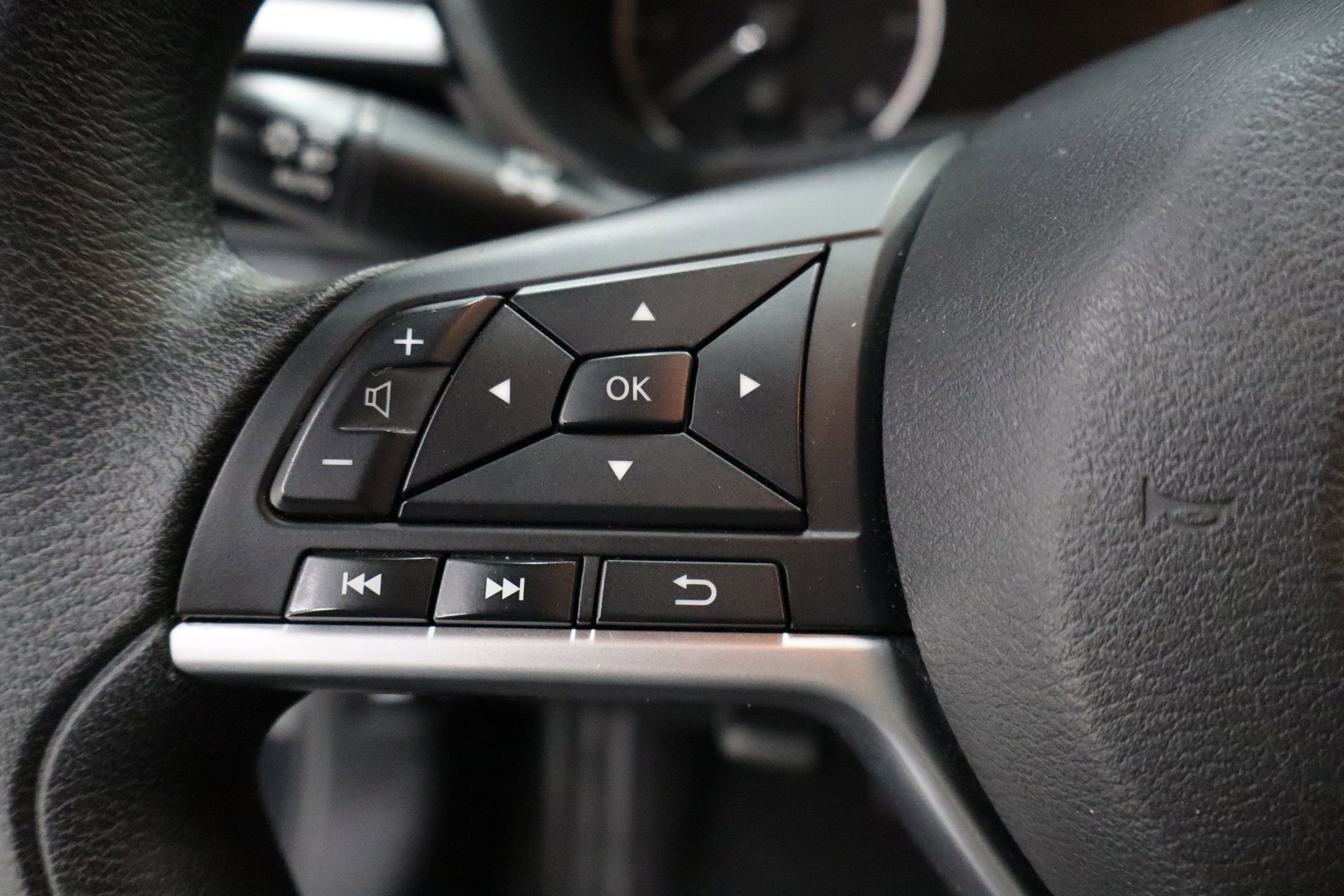 Used 2022 Nissan Altima 2.5 SV image 16