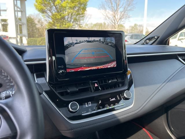 Used 2023 Toyota Corolla SE w/ SE Package image 21