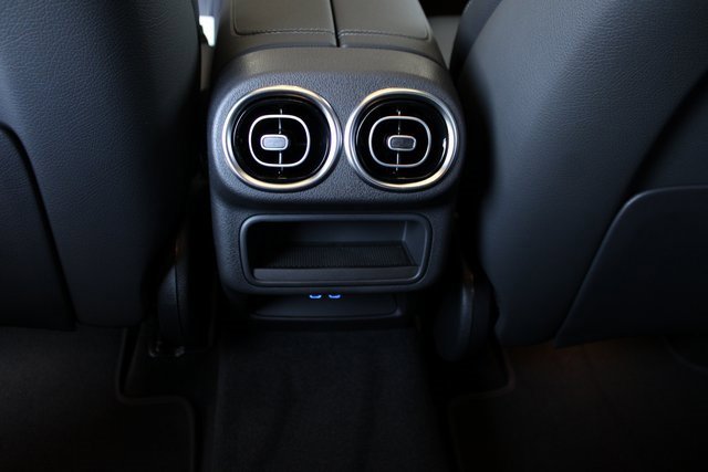 New 2026 Mercedes-Benz GLC 300 4MATIC image 36