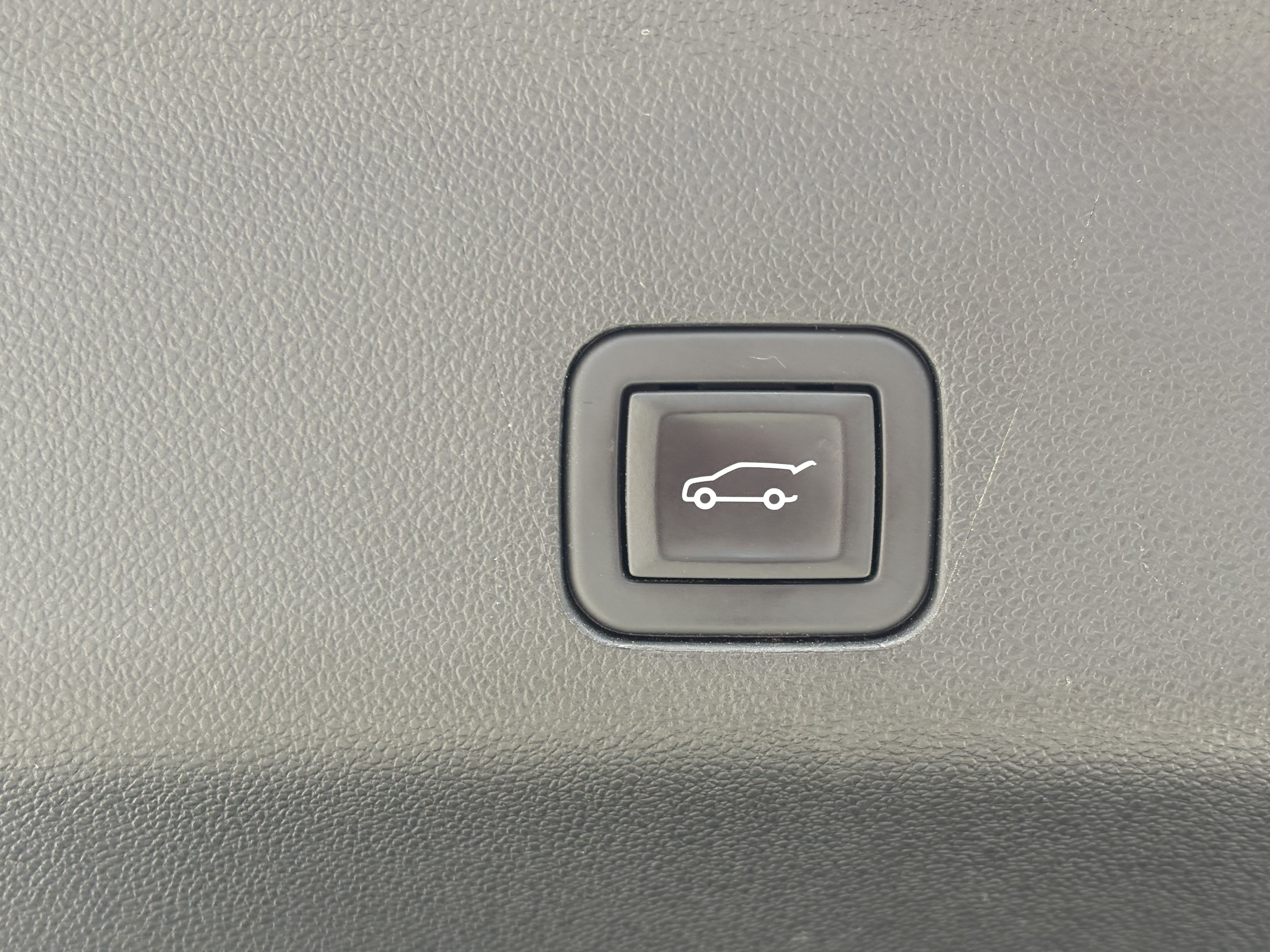 Used 2025 Cadillac Escalade ESV V AWD/4WD image 11