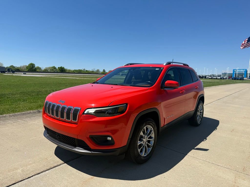 Used 2021 Jeep Cherokee Latitude Plus w/ Sun & Sound Group AWD/4WD image 9