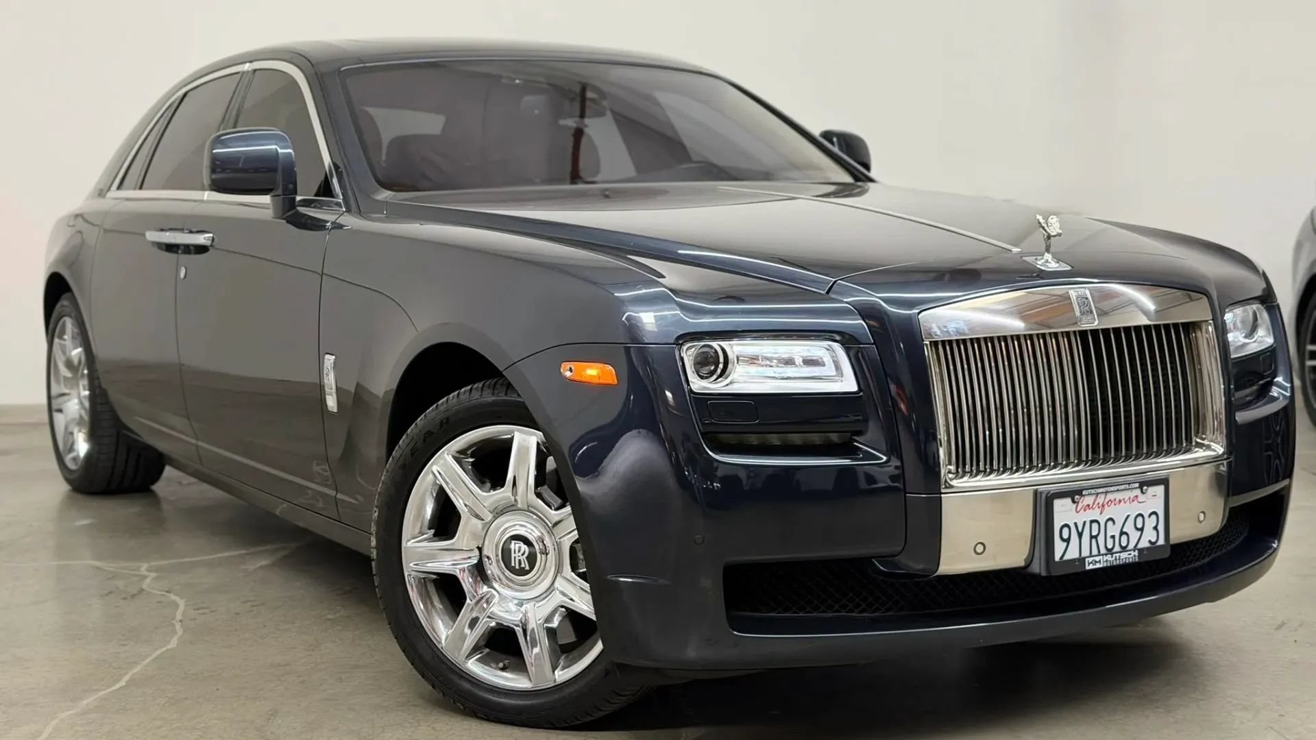 Used 2011 Rolls-Royce Ghost RWD image 2