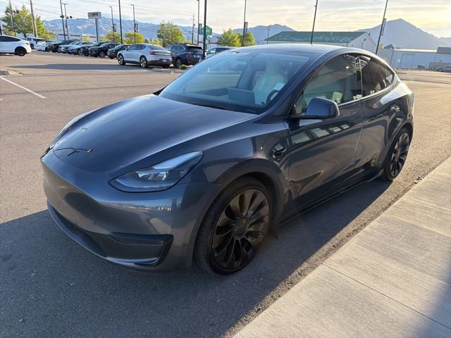Used 2022 Tesla Model Y Performance AWD/4WD image 3