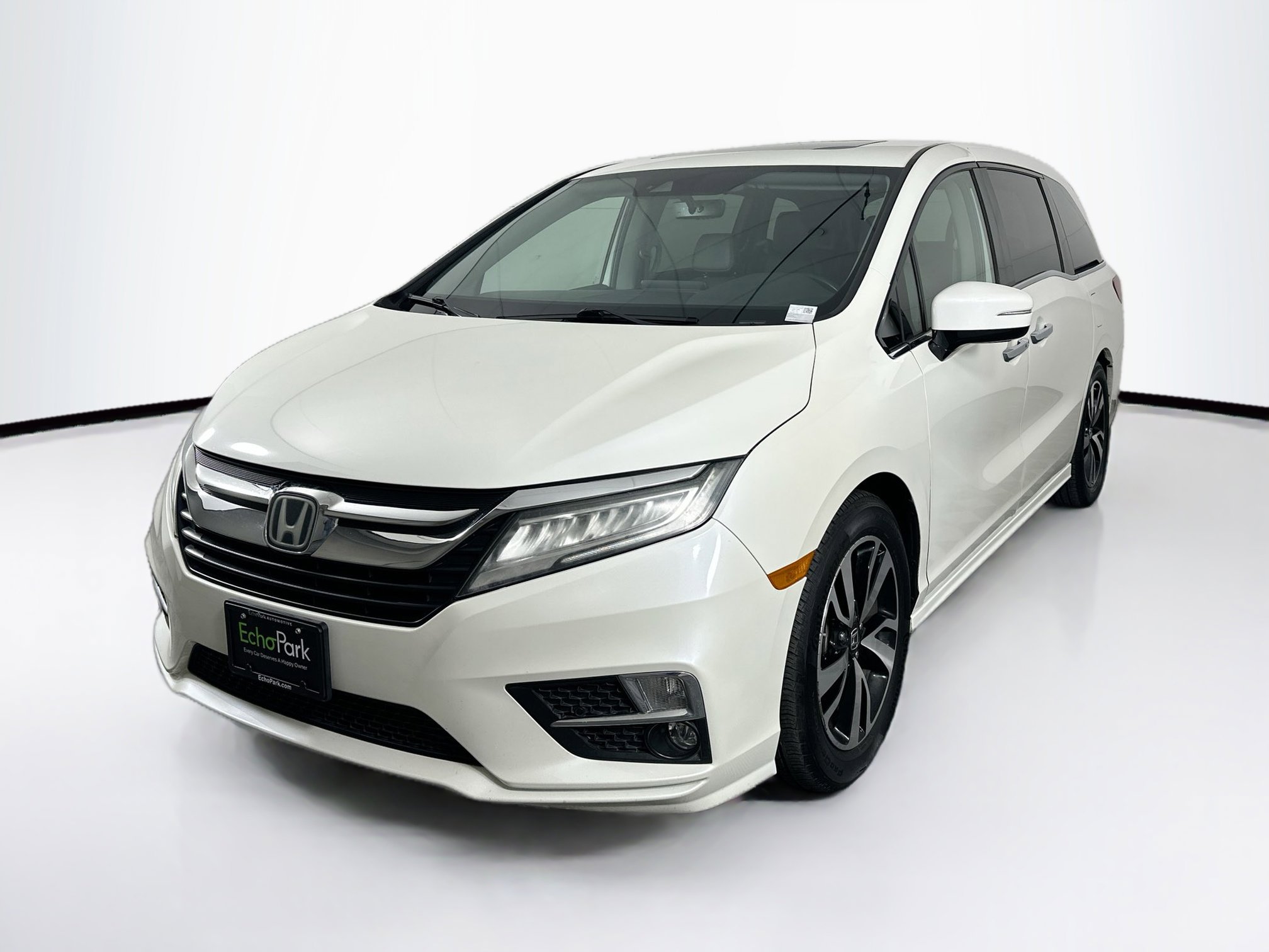 Used 2019 Honda Odyssey Elite image 3
