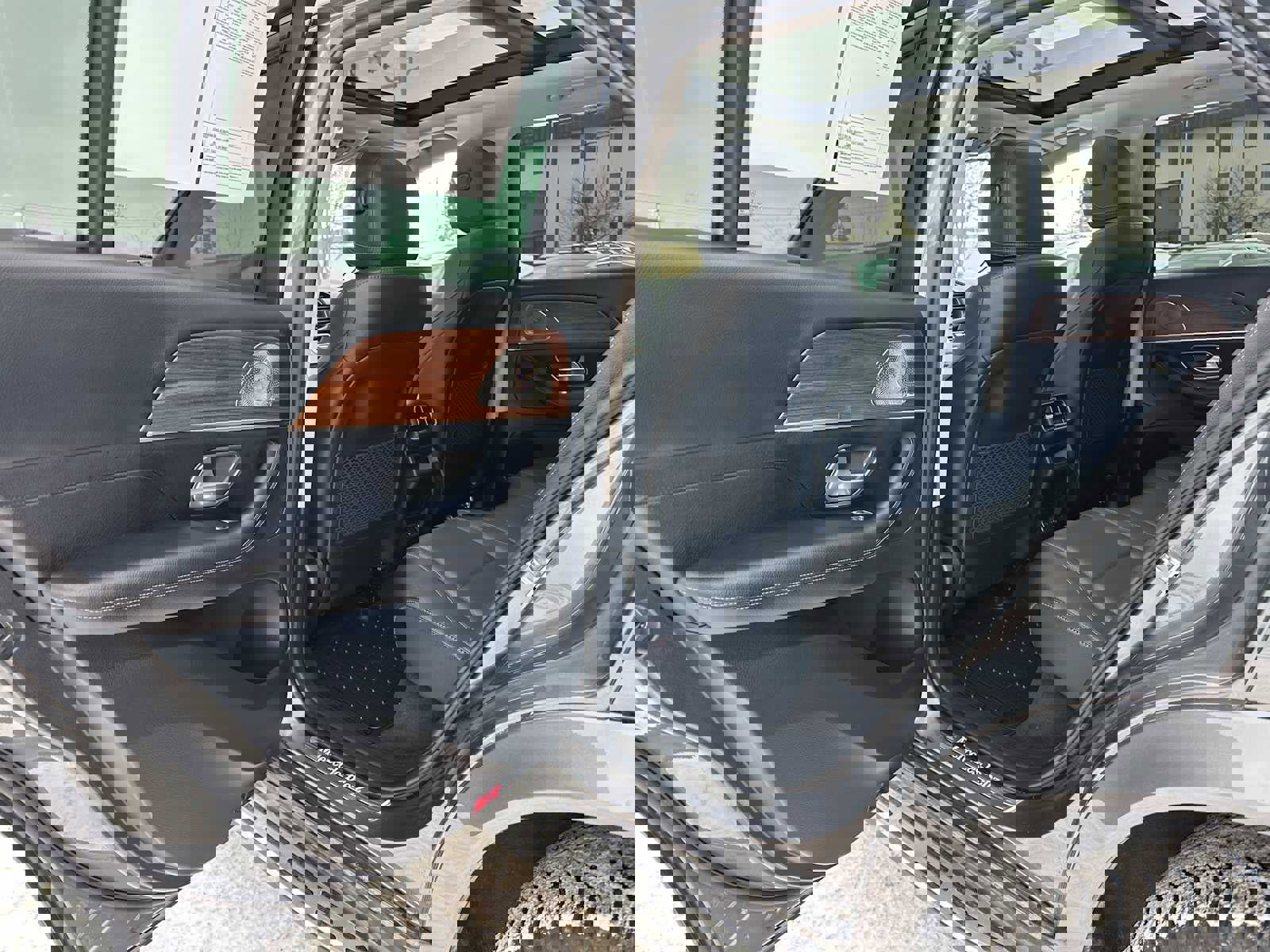 Used 2025 Mercedes-Benz GLE 450e 4MATIC image 15