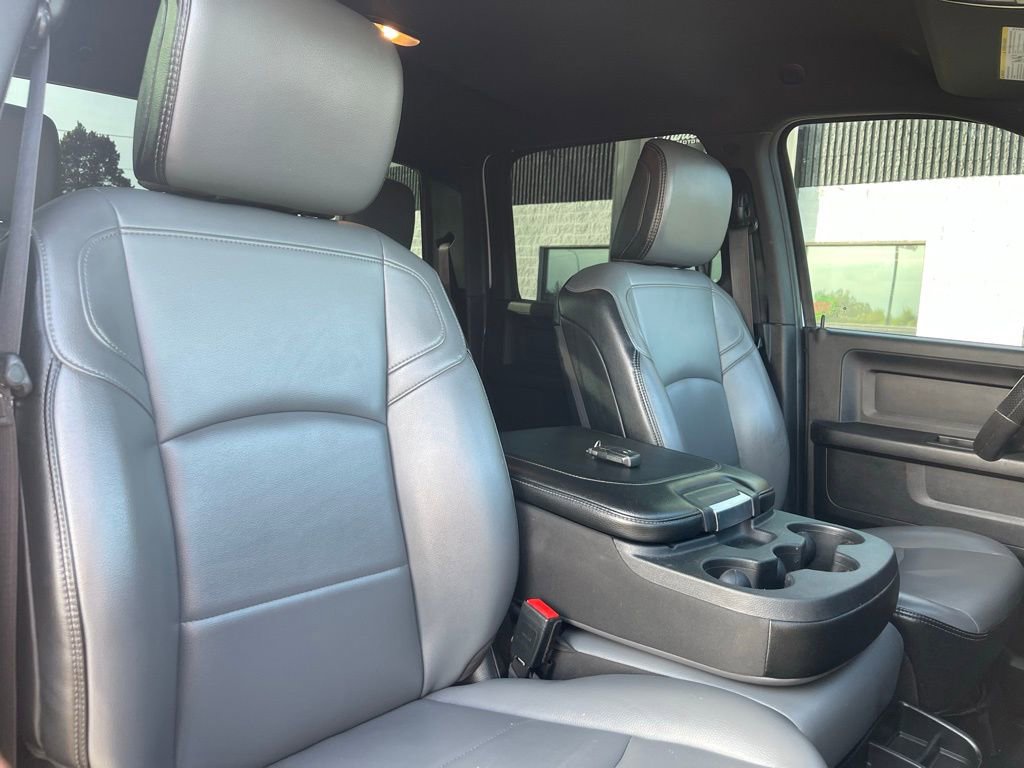 Used 2022 RAM 2500 Tradesman w/ Chrome Appearance Group AWD/4WD image 33