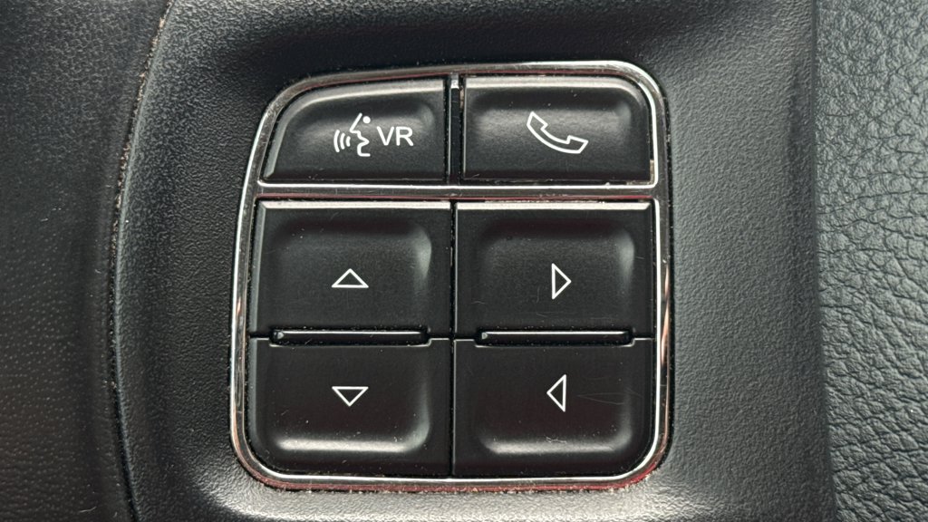 Used 2019 RAM 1500 Classic SLT w/ Luxury Group AWD/4WD image 33
