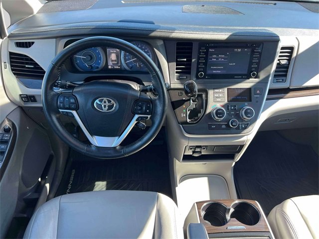 Certified 2020 Toyota Sienna XLE image 14