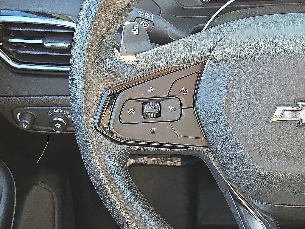 Used 2023 Chevrolet Bolt EUV LT w/ Driver Confidence Package image 19