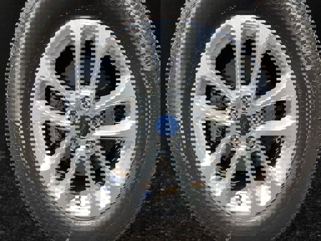 Used 2020 Ford Escape SE image 26