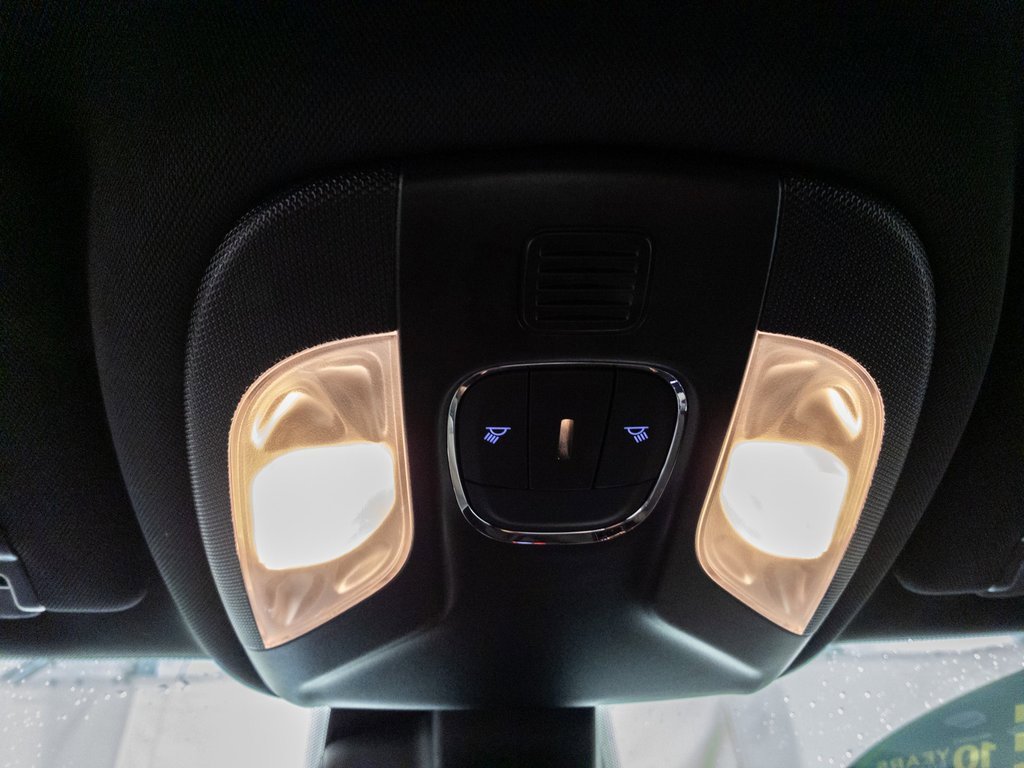 Used 2025 Jeep Compass Limited image 31