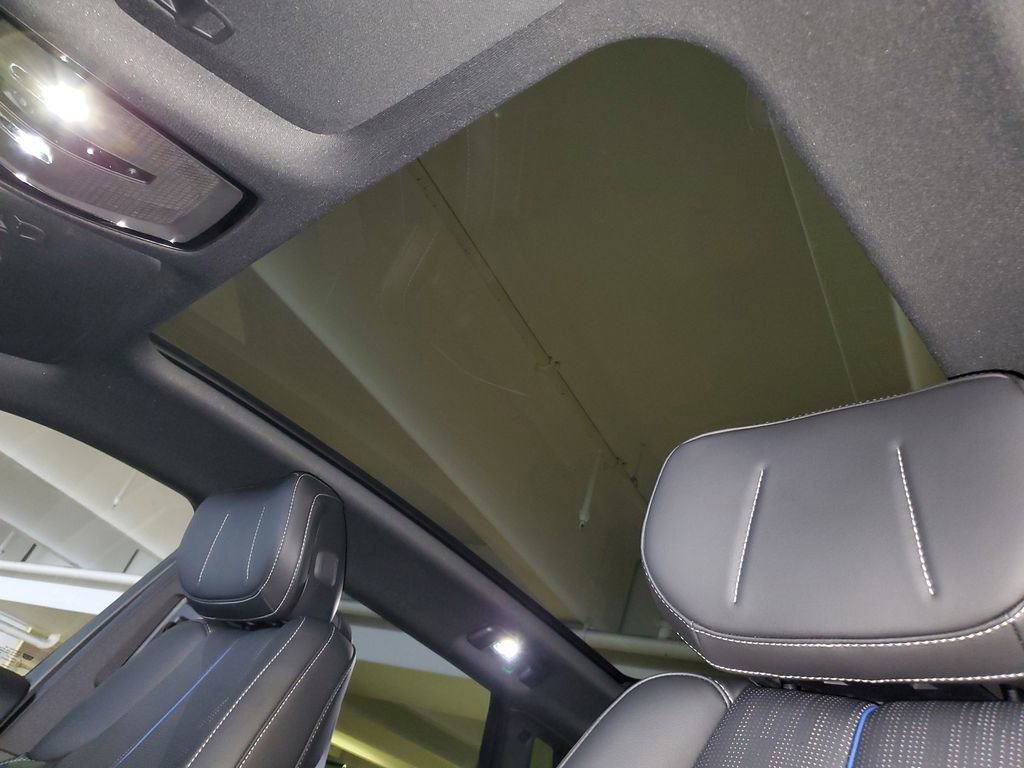 New 2026 Cadillac Lyriq Sport RWD image 17