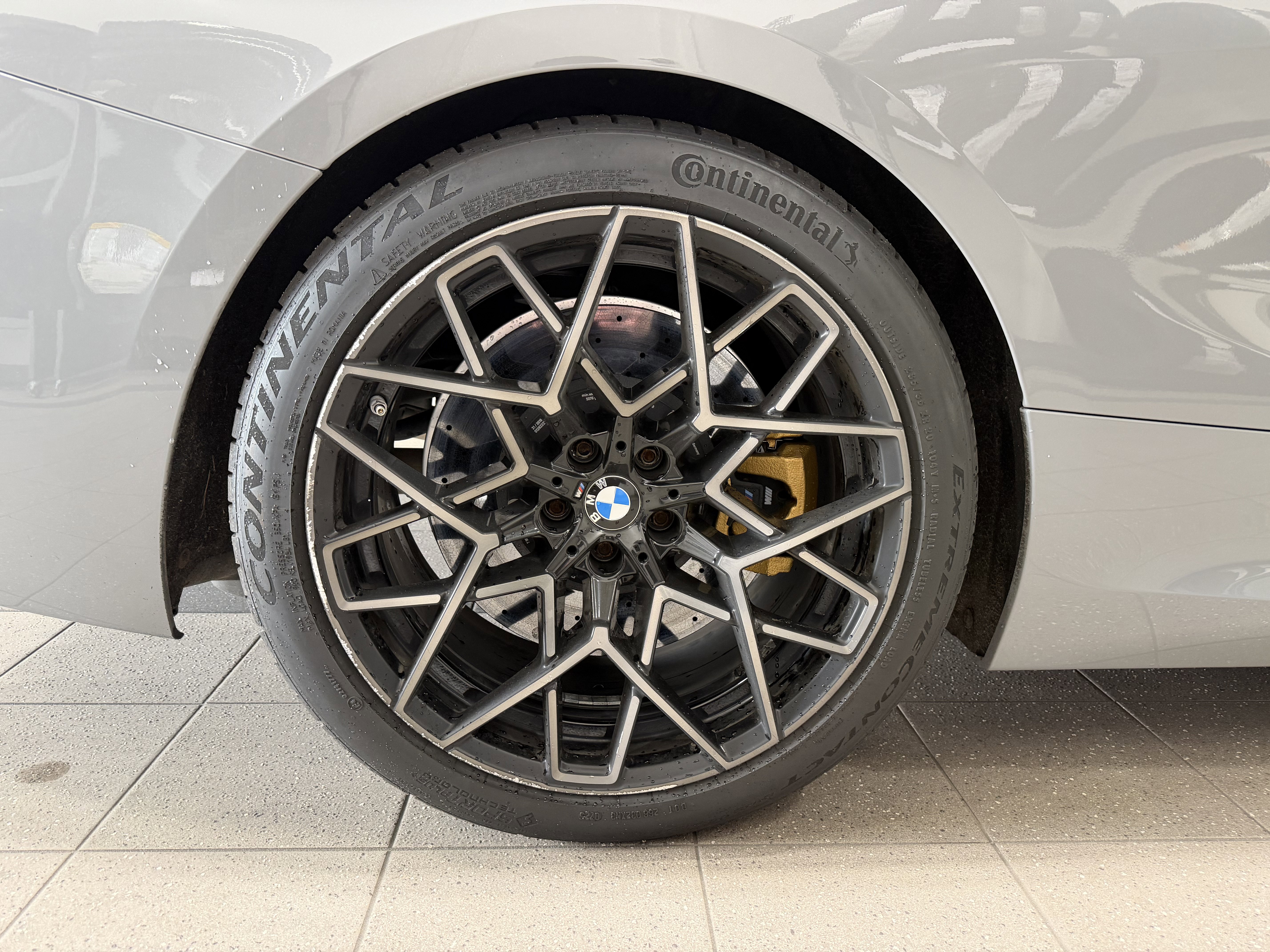 Used 2020 BMW M8 Competition w/ M Carbon Exterior Package AWD/4WD image 10