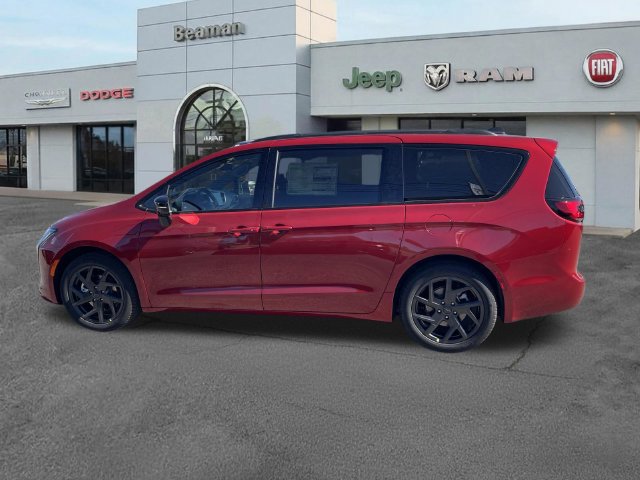 New 2027 Chrysler Pacifica Limited FWD image 5