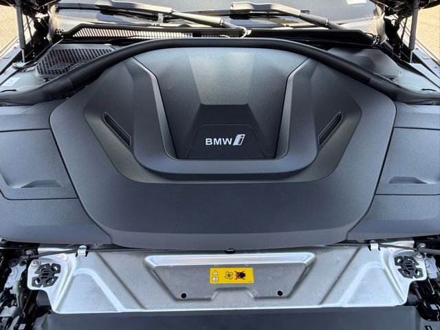 Used 2025 BMW i4 eDrive40 w/ Parking Assistance Package image 33