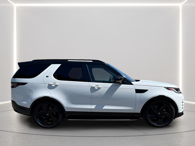 Certified 2025 Land Rover Discovery Dynamic SE AWD/4WD image 6