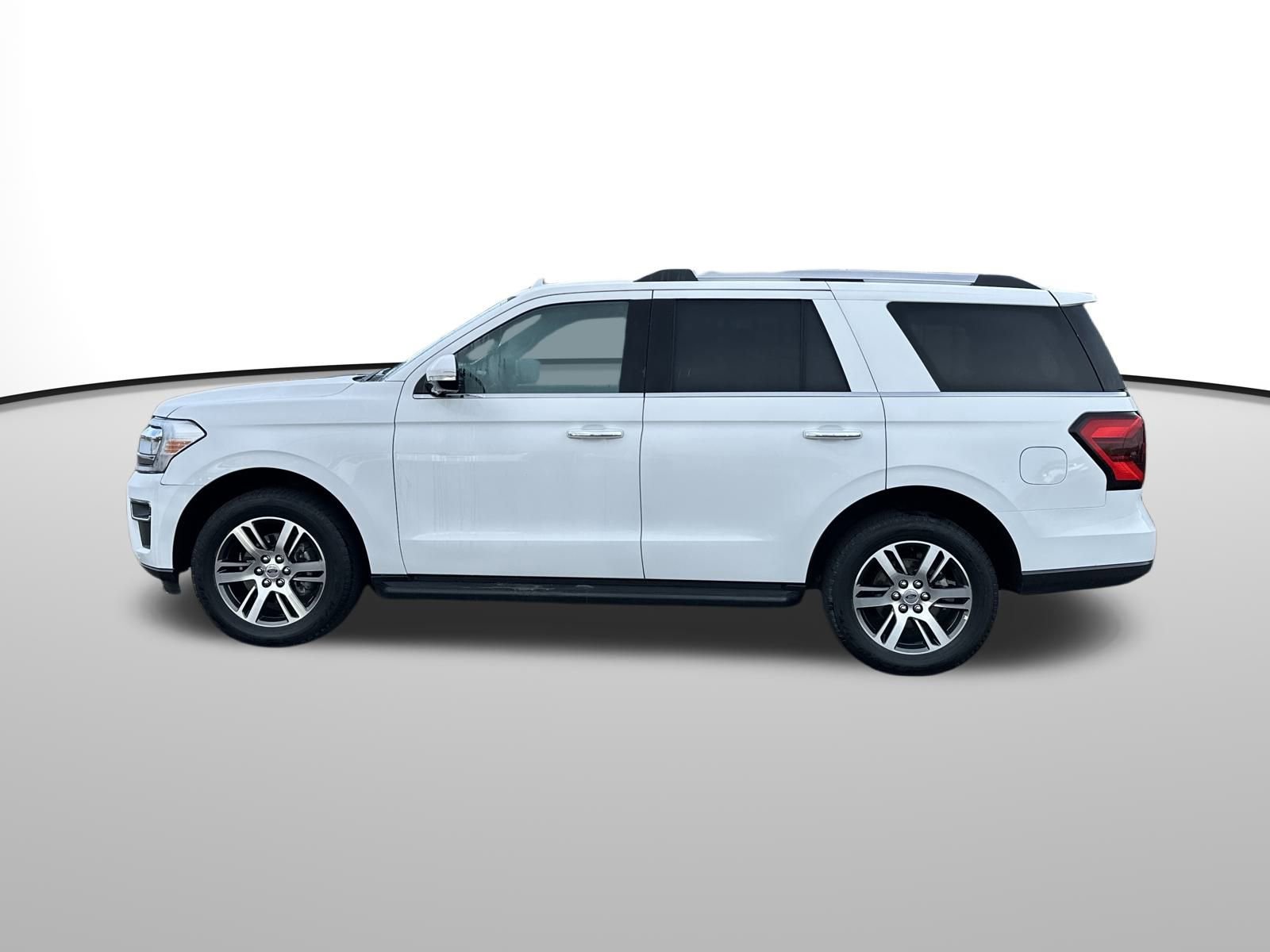 Used 2024 Ford Expedition Limited image 2