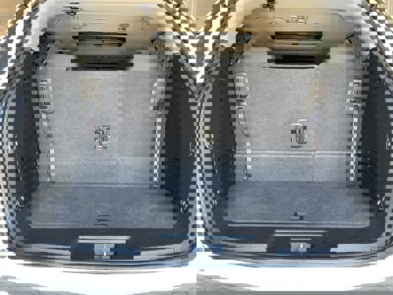 Used 2016 Chevrolet Traverse LT FWD image 27