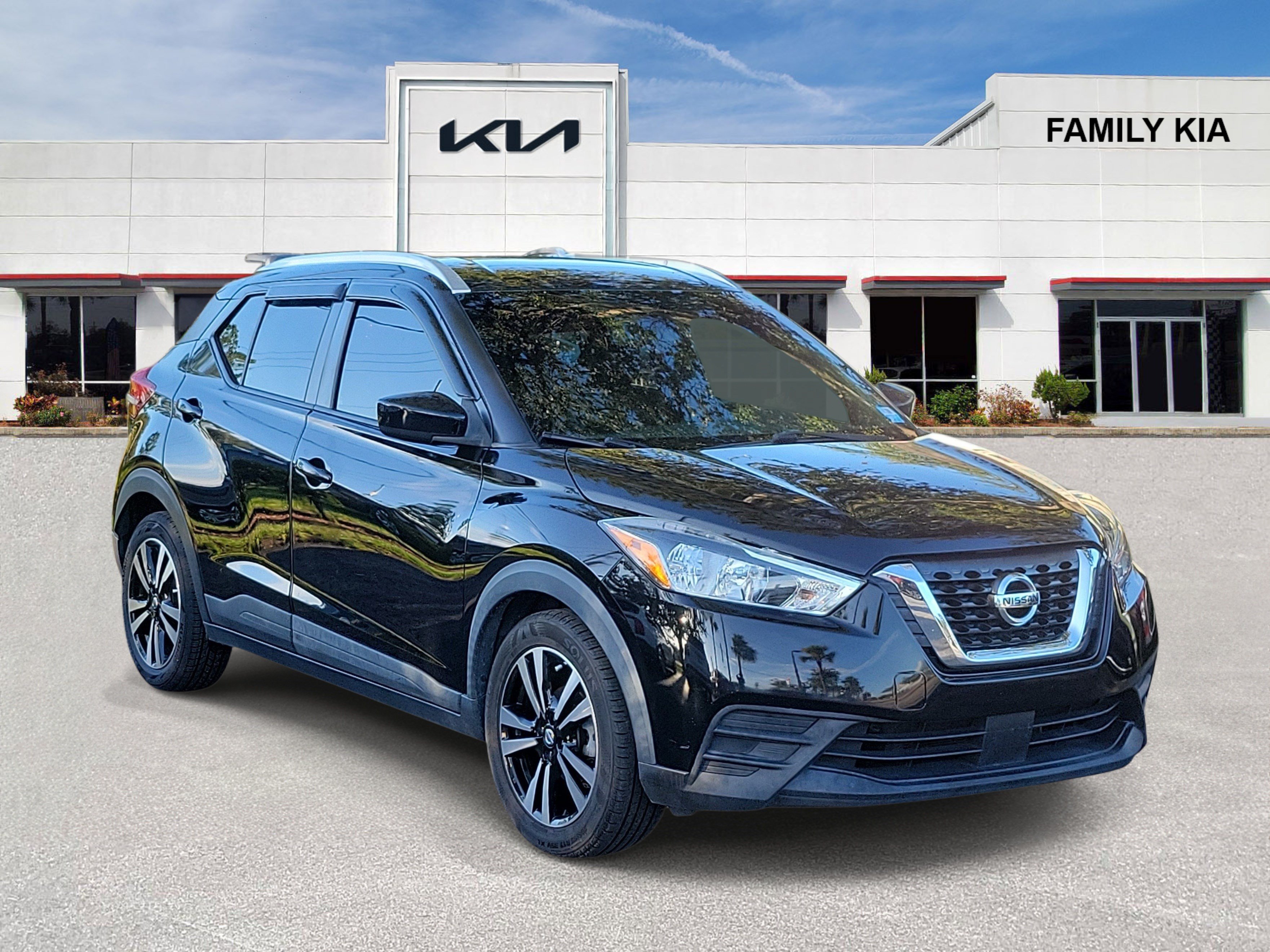 Used 2020 Nissan Kicks SV