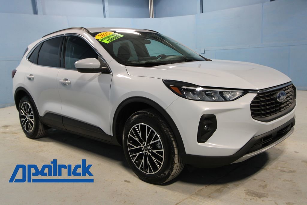 Used 2025 Ford Escape SE