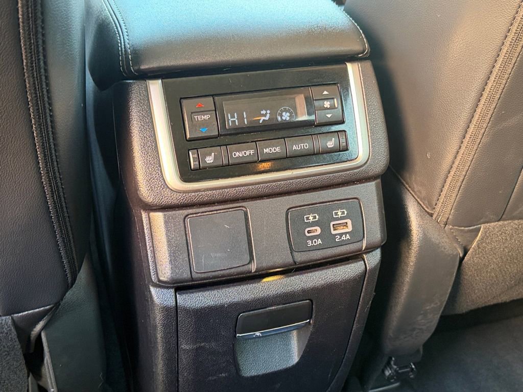 Used 2023 Subaru Ascent Limited AWD/4WD image 19