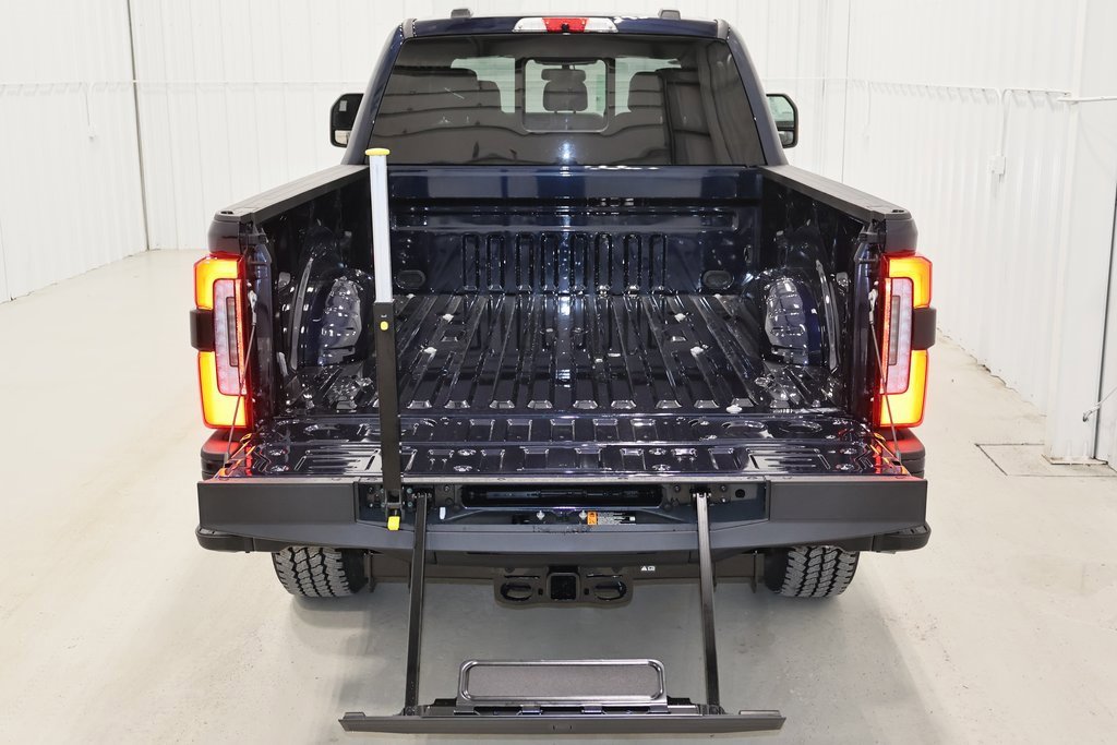New 2025 Ford F350 Platinum w/ FX4 Off-Road Package image 34
