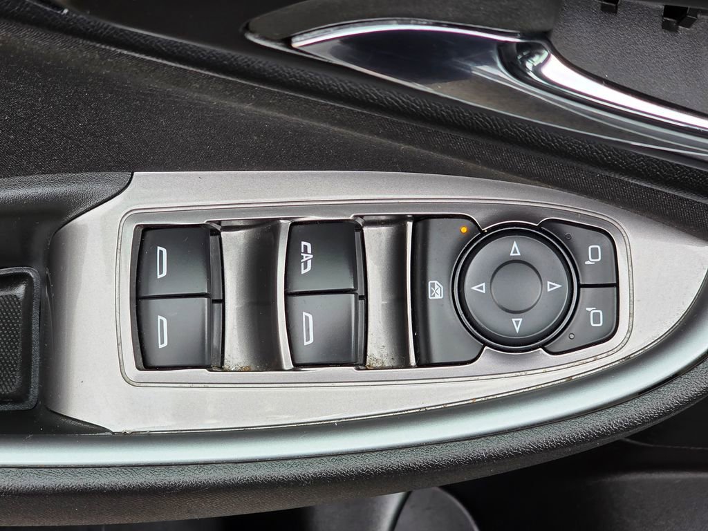 Used 2024 Chevrolet Malibu LT image 13